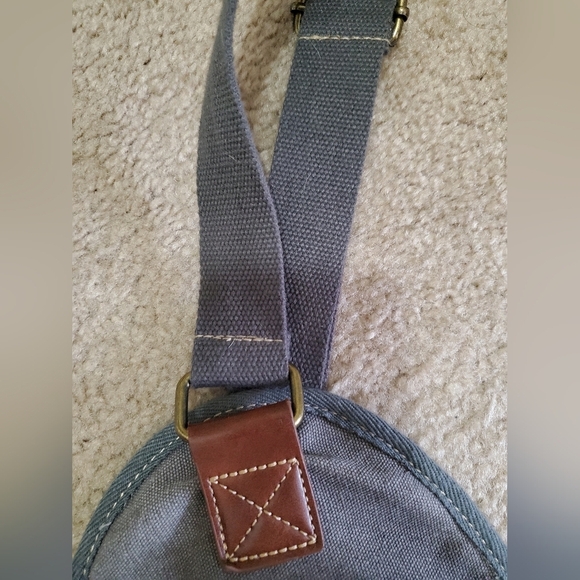 Michigan Gray Multi Zipper Fanny Pack/Crossbody Bag - Picture 3 of 16